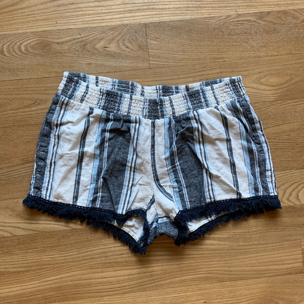 Size XL No boundaries casual linen type shorts